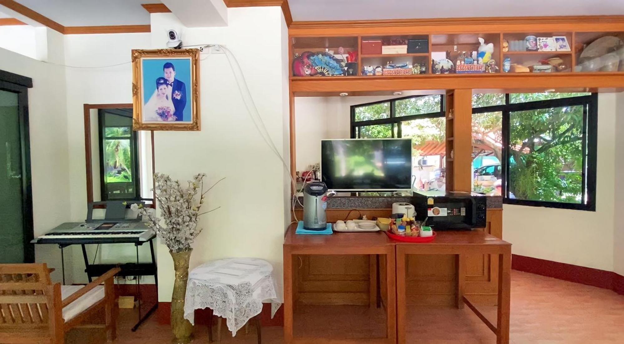 Kata View Guest House Phuket Buitenkant foto